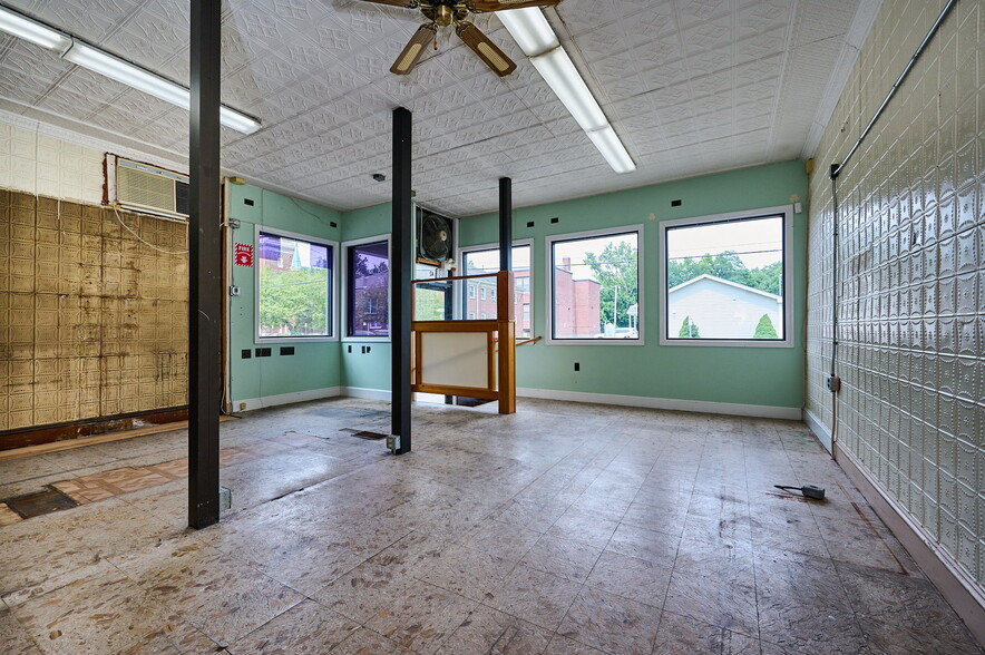 42-44 Pleasant St, Easthampton, MA for sale - Building Photo - Image 3 of 45