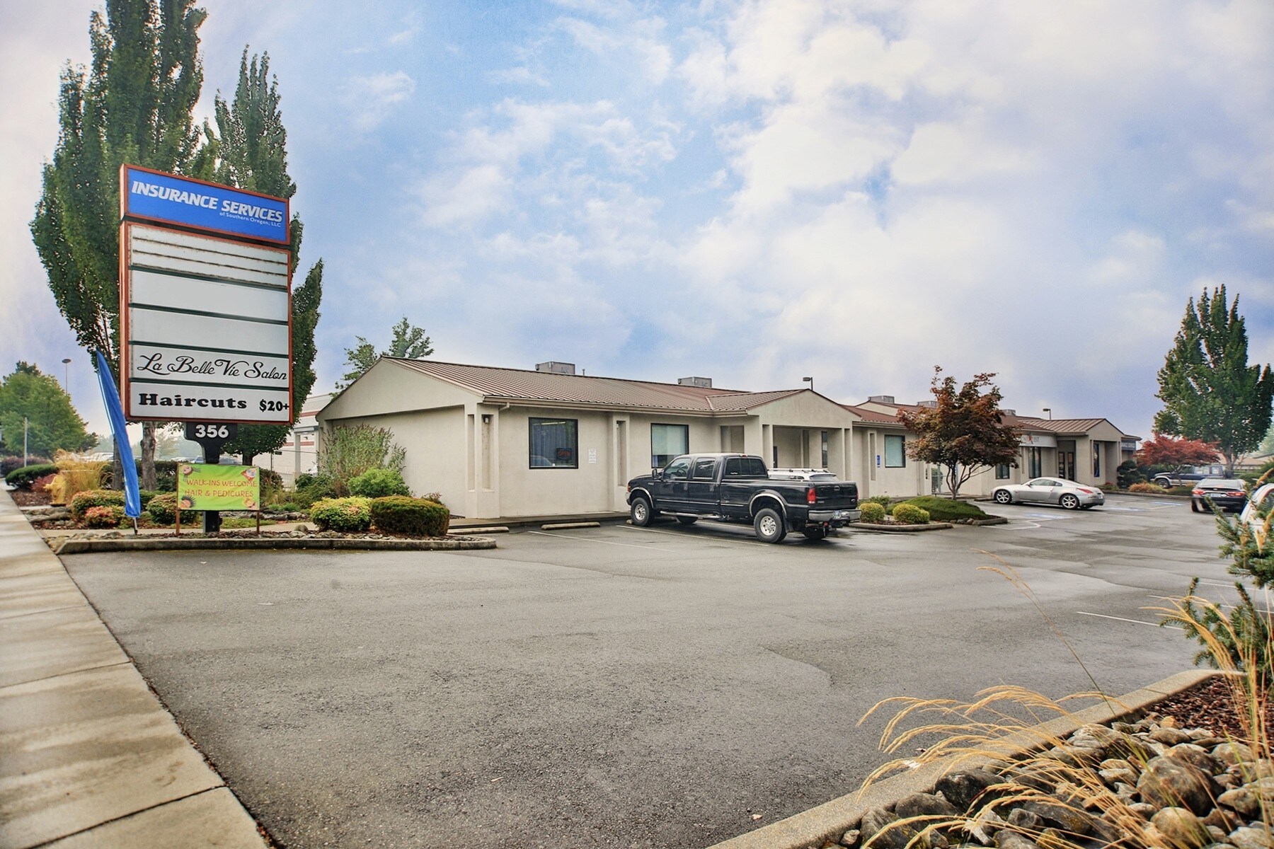 356 NE Beacon Dr, Grants Pass, OR for sale Primary Photo- Image 1 of 1