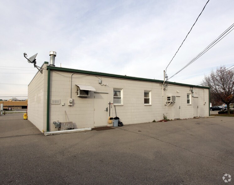 5016-5024 Rochester Rd, Troy, MI for sale - Building Photo - Image 1 of 1
