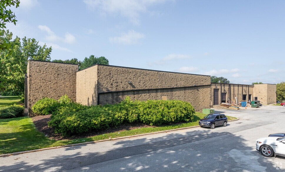 9005 Red Branch Rd, Columbia, MD for sale - Building Photo - Image 1 of 1