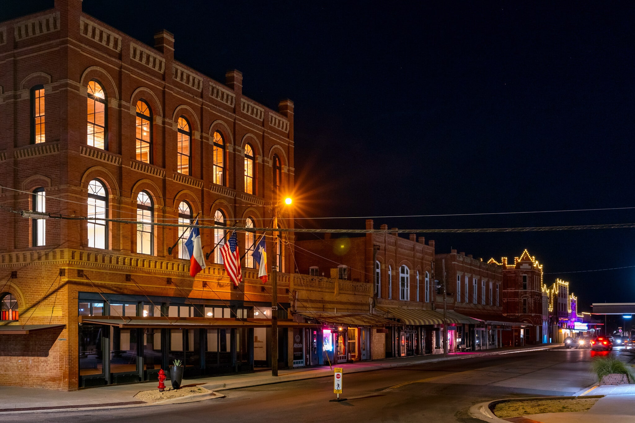 119 W San Antonio St, Lockhart, TX for lease Building Photo- Image 1 of 27