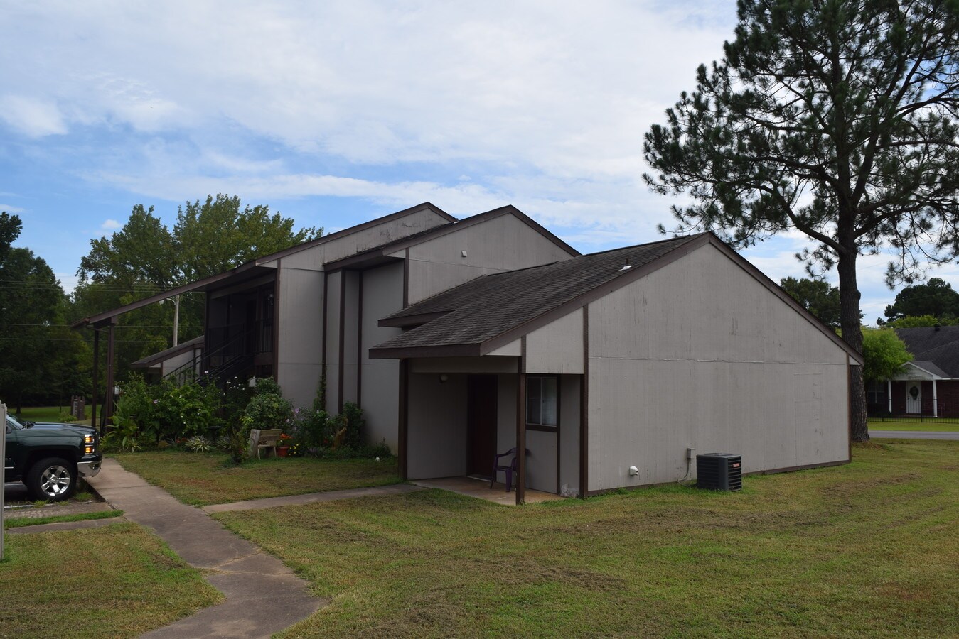 401 N Cumberland Ave, Russellville, AR 72801