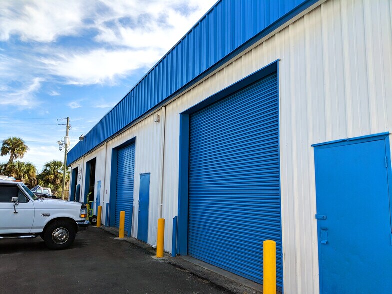 1501-1503 Lake Dr, Cocoa, FL for lease - Building Photo - Image 1 of 4