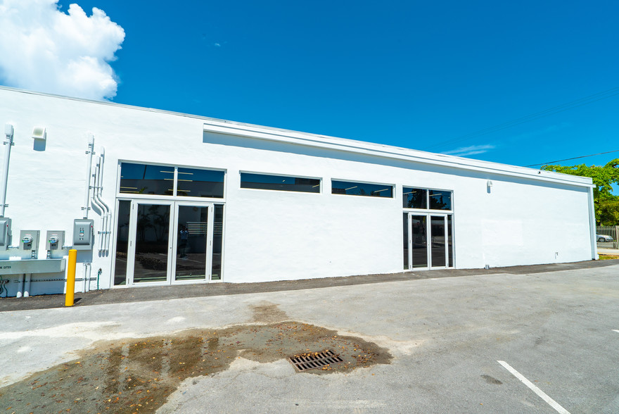 6210 NE 4th Ct, Miami, FL for lease - Primary Photo - Image 1 of 19