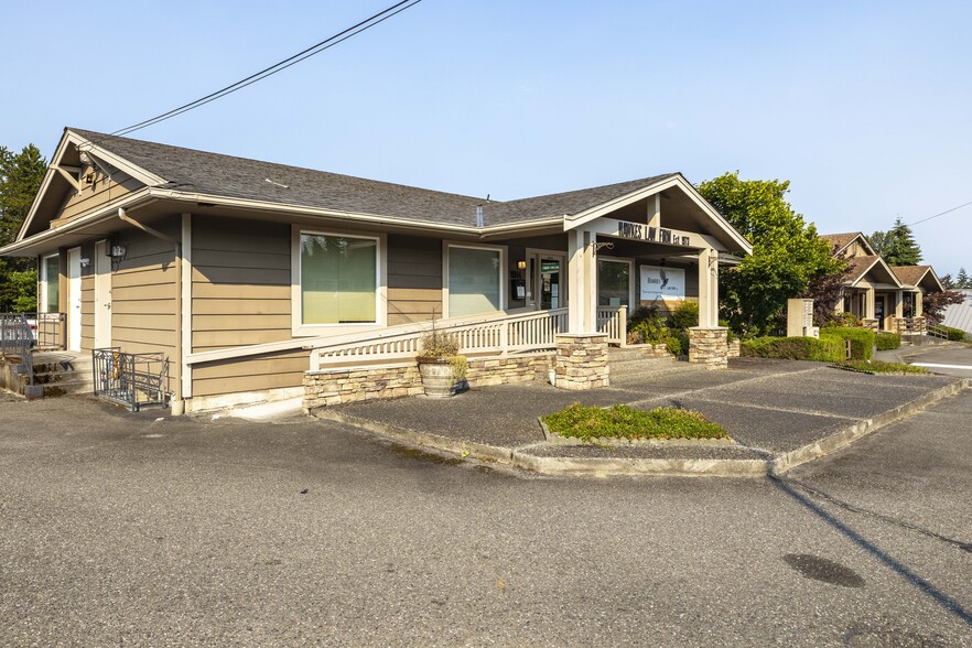 19944 Ballinger Way NE, Shoreline, WA for lease - Building Photo - Image 2 of 6