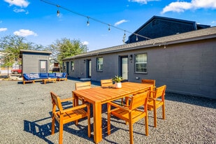 12-Unit Airbnb Portfolio - Houston, TX - Airbnb Property