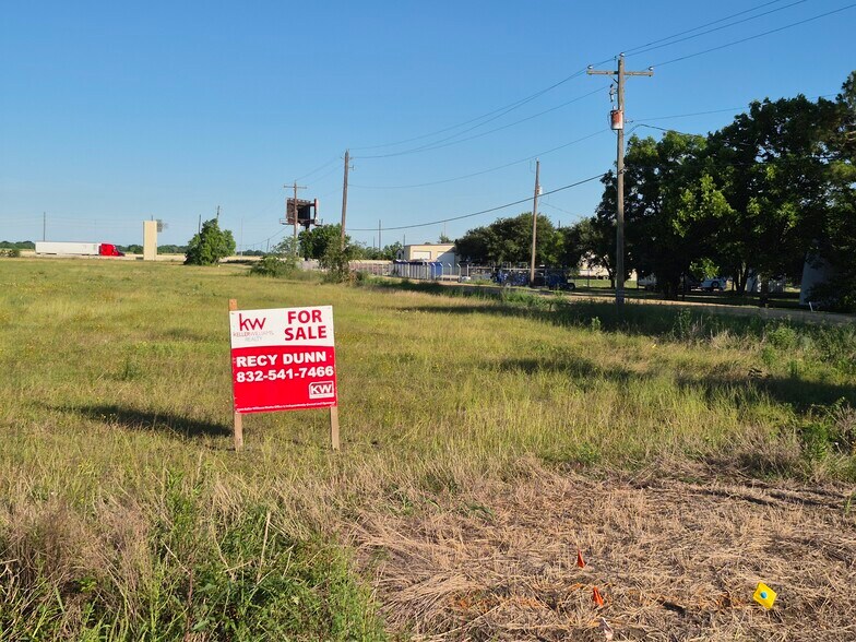 8723 Loop 540, Beasley, TX for sale - Interior Photo - Image 1 of 1
