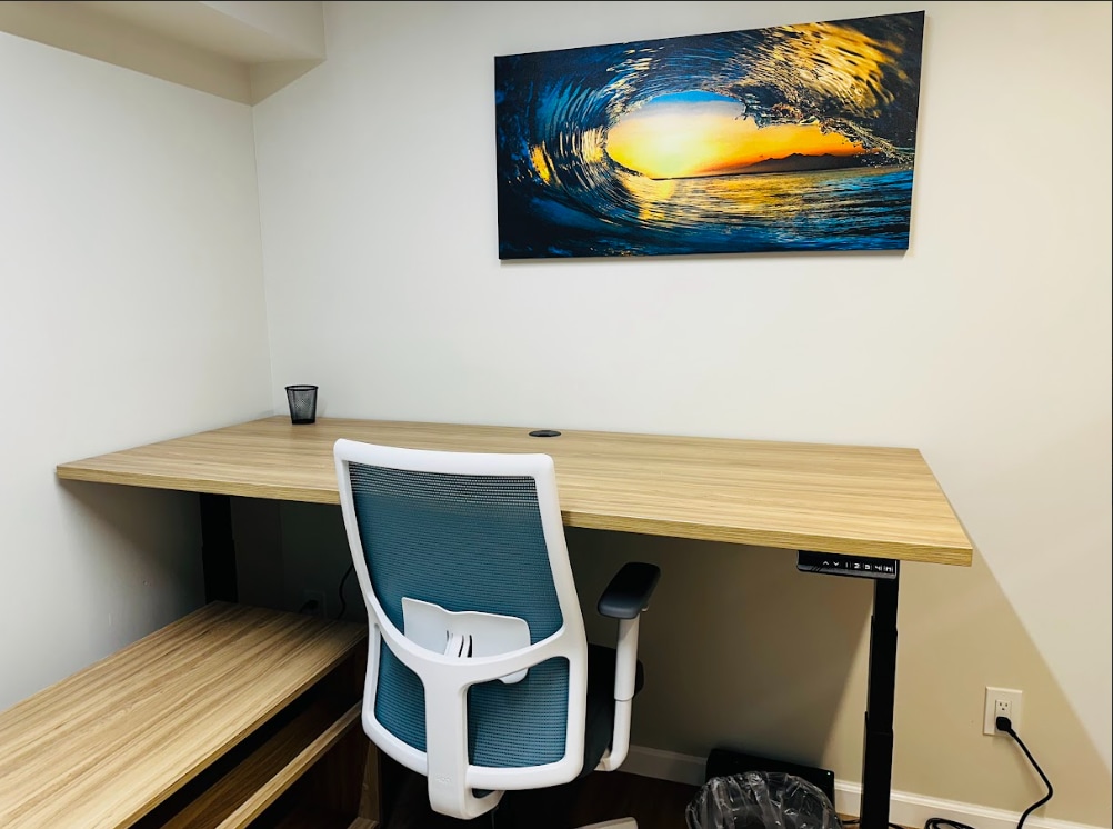 444 Hobron Ln, Honolulu, HI for lease Interior Photo- Image 1 of 2