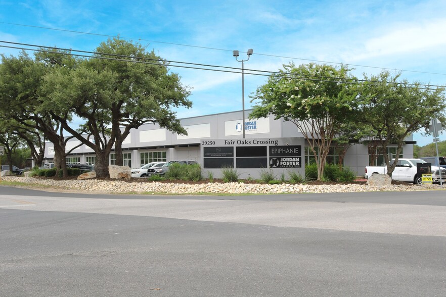 29250 Old Fredericksburg Rd, Boerne, TX for lease - Building Photo - Image 1 of 5