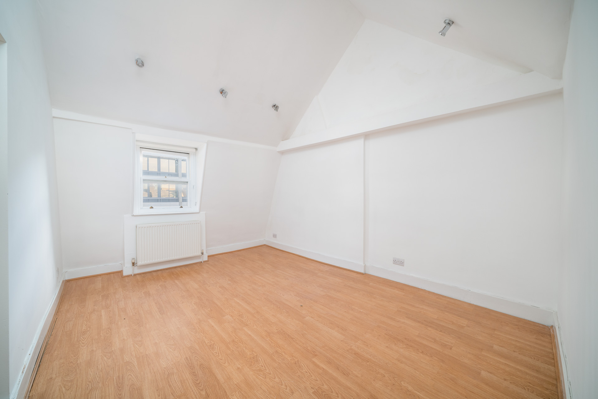 16 Percy St, London for lease Interior Photo- Image 1 of 12