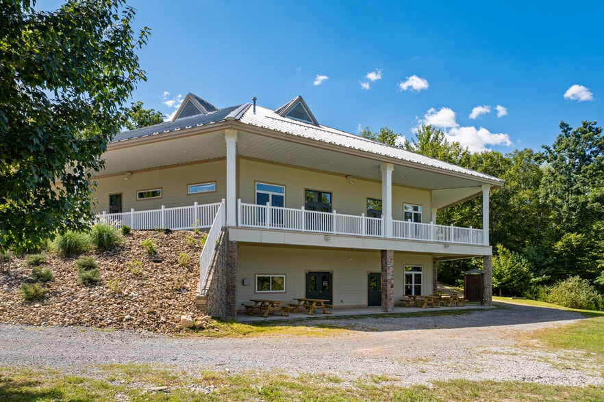 4100 Adventure Base Rd, Radford, VA for sale - Building Photo - Image 3 of 62