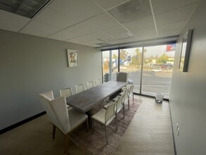 8200 Wilshire Blvd, Beverly Hills, CA for lease Interior Photo- Image 2 of 10