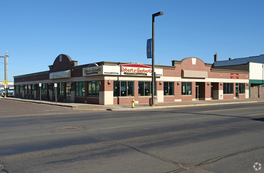 1325 Tower Ave, Superior, WI for sale - Primary Photo - Image 1 of 1