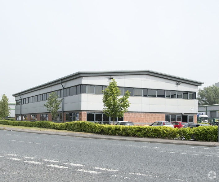 Aviation Rd, Leeds for sale - Primary Photo - Image 1 of 2