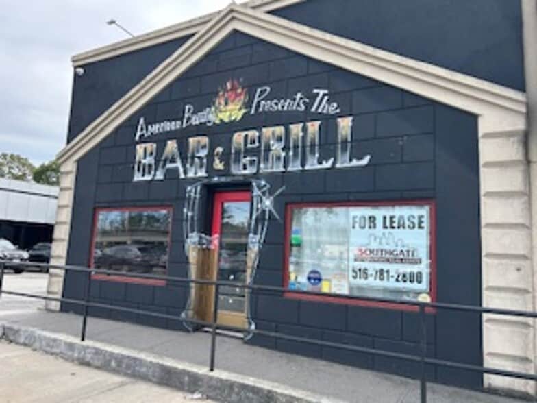 2562 Sunrise Hwy, Bellmore, NY for lease - Building Photo - Image 1 of 1