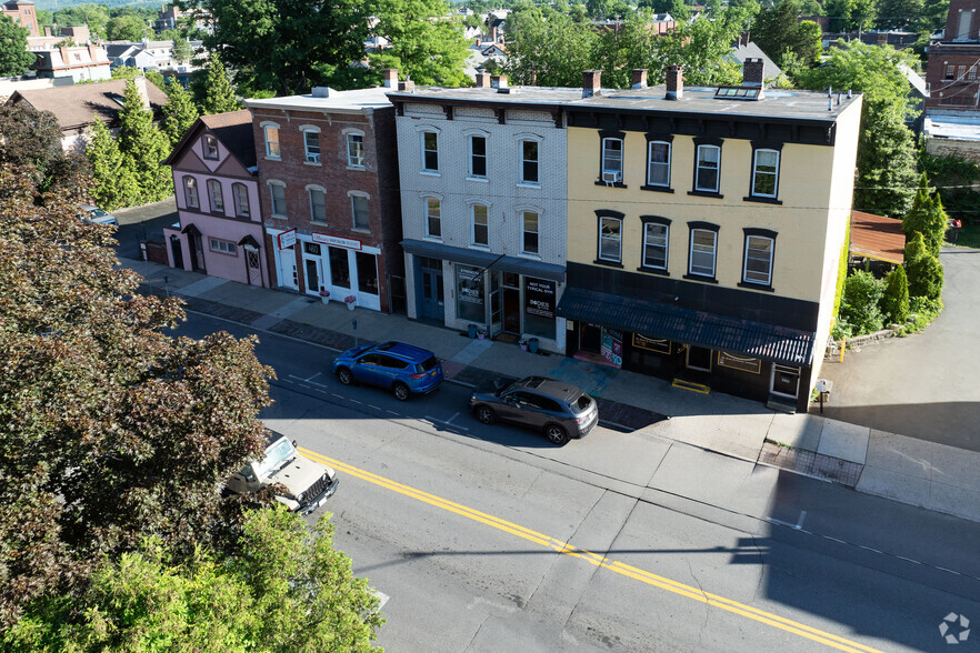 458 Broadway, Kingston, NY for sale - Building Photo - Image 2 of 50