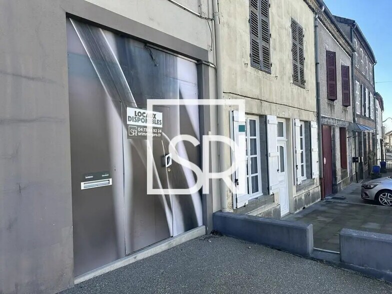 Retail in Randan for lease - Building Photo - Image 2 of 11