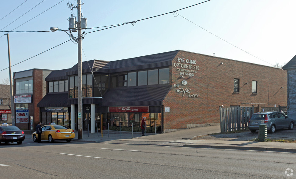 201 King St W, Oshawa, ON L1J 2J5 | LoopNet