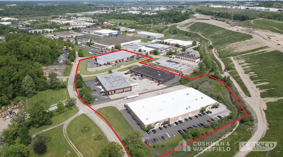 10221 Sweet Valley Dr, Valley View, OH for sale - Building Photo - Image 2 of 15