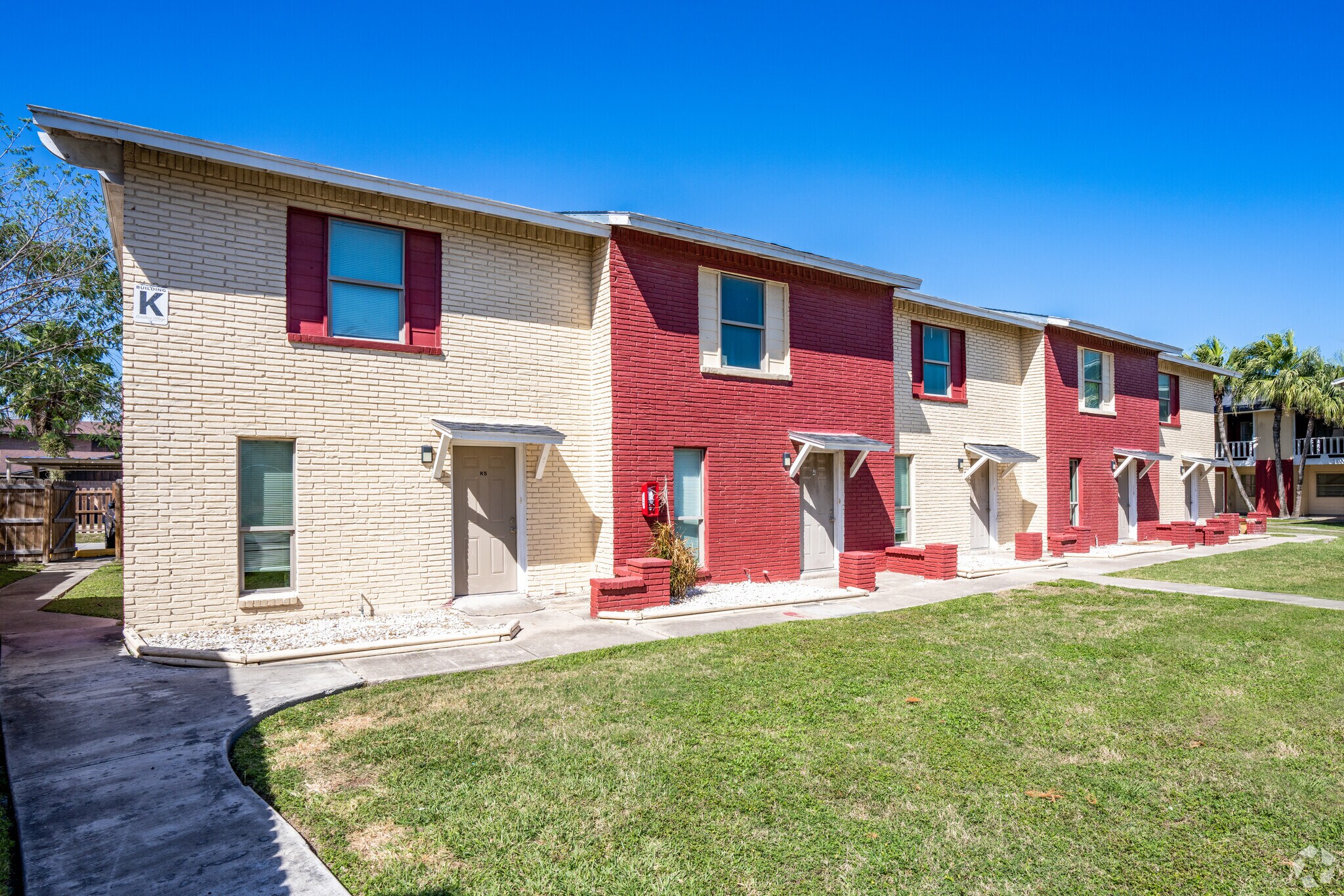 1608 Sam Houston Dr, Harlingen, TX for sale Primary Photo- Image 1 of 1