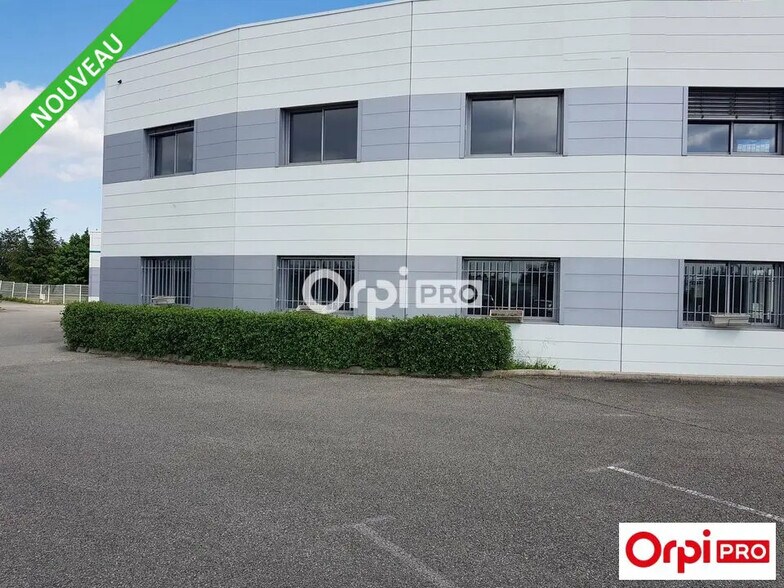 Office in Romans-sur-Isère for lease - Building Photo - Image 1 of 4