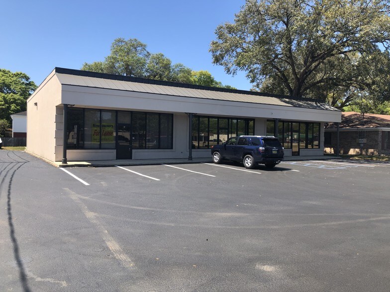 627 Saraland Blvd S, Saraland, AL for lease - Building Photo - Image 2 of 14