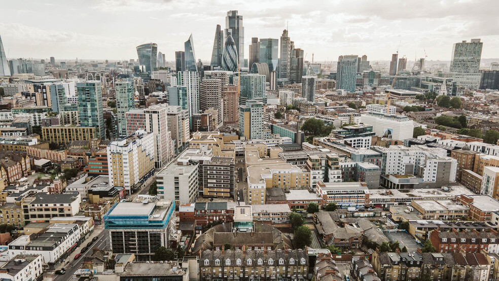 15 Settles St, London for lease - Aerial - Image 2 of 29