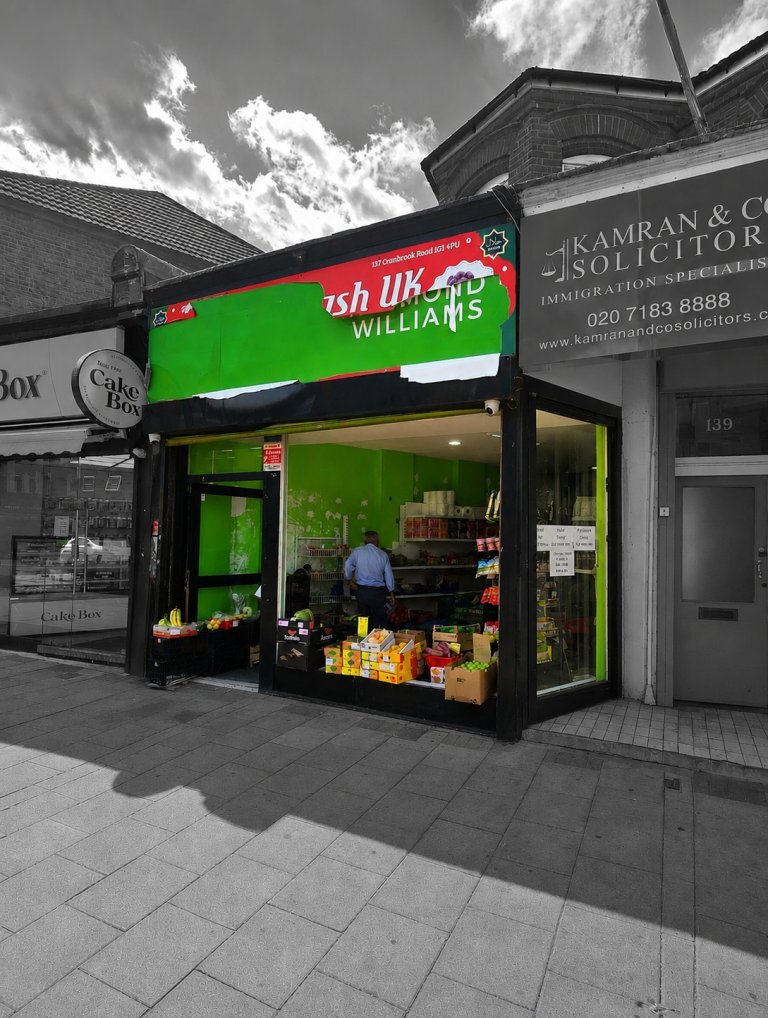 137 Cranbrook Rd, Ilford for lease Primary Photo- Image 1 of 2