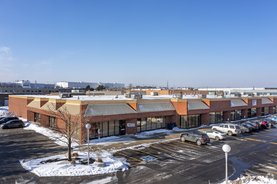 2110 Williams Pky, Brampton, ON for lease - Building Photo - Image 2 of 6