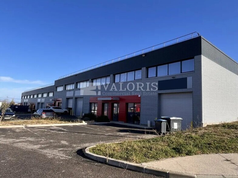 Flex in Gignac-la-Nerthe for lease - Building Photo - Image 1 of 9
