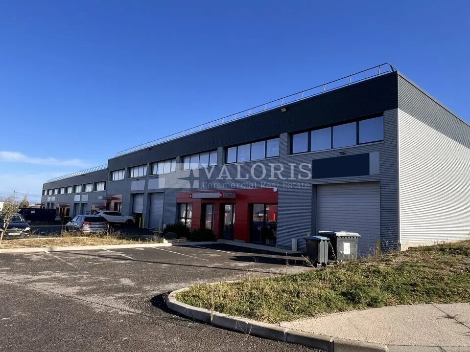 Flex in Gignac-la-Nerthe for lease Building Photo- Image 1 of 10