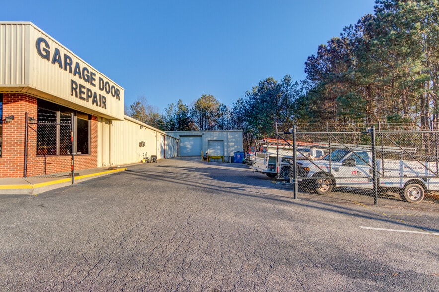 3743 Old Flowery Branch Rd, Oakwood, GA for lease - Building Photo - Image 2 of 26