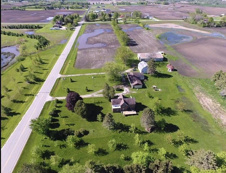 2200 53rd Dr, Franksville, WI for sale - Primary Photo - Image 1 of 1