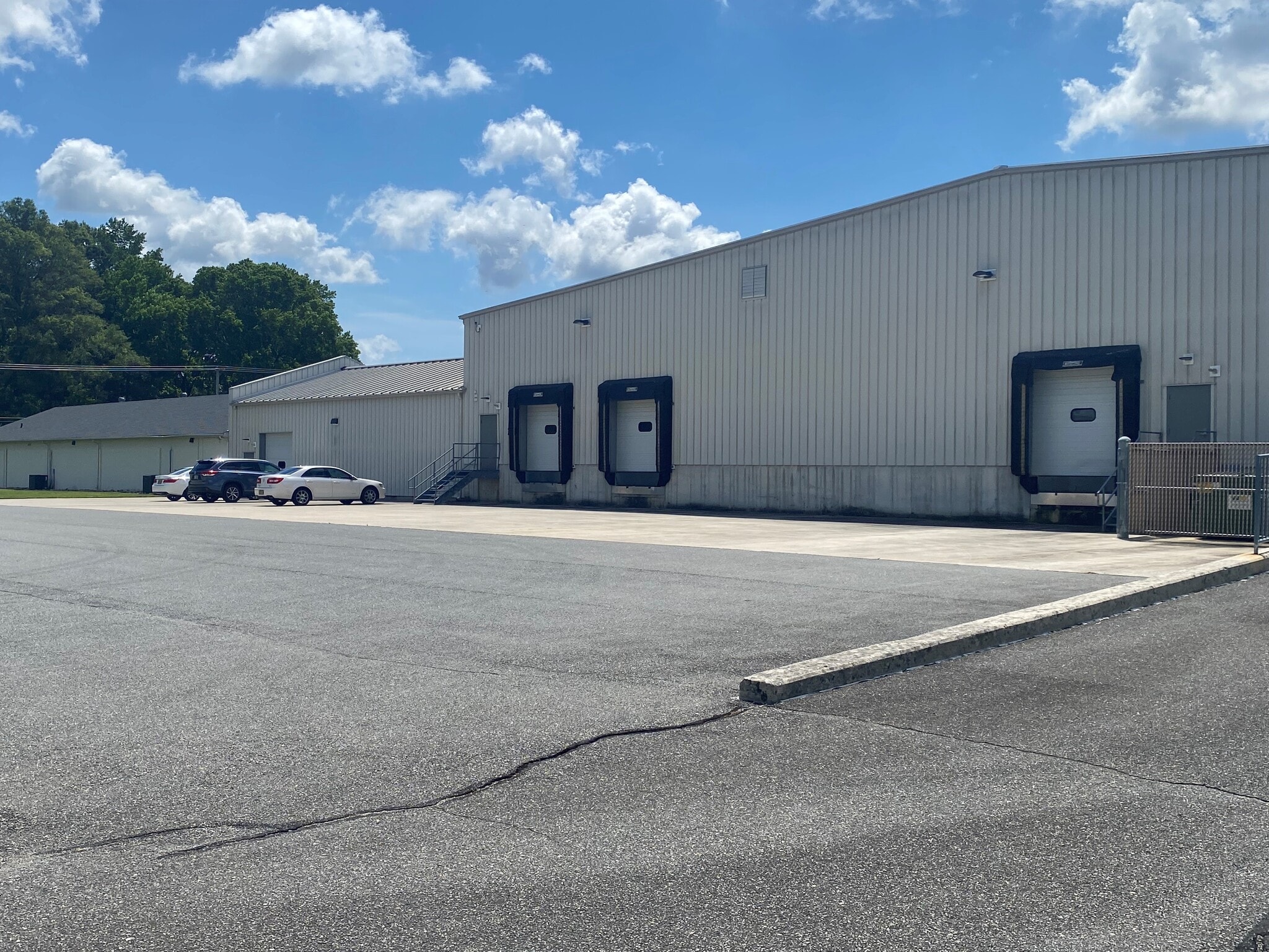 2099 Main Rd, Newfield, NJ for sale Primary Photo- Image 1 of 6