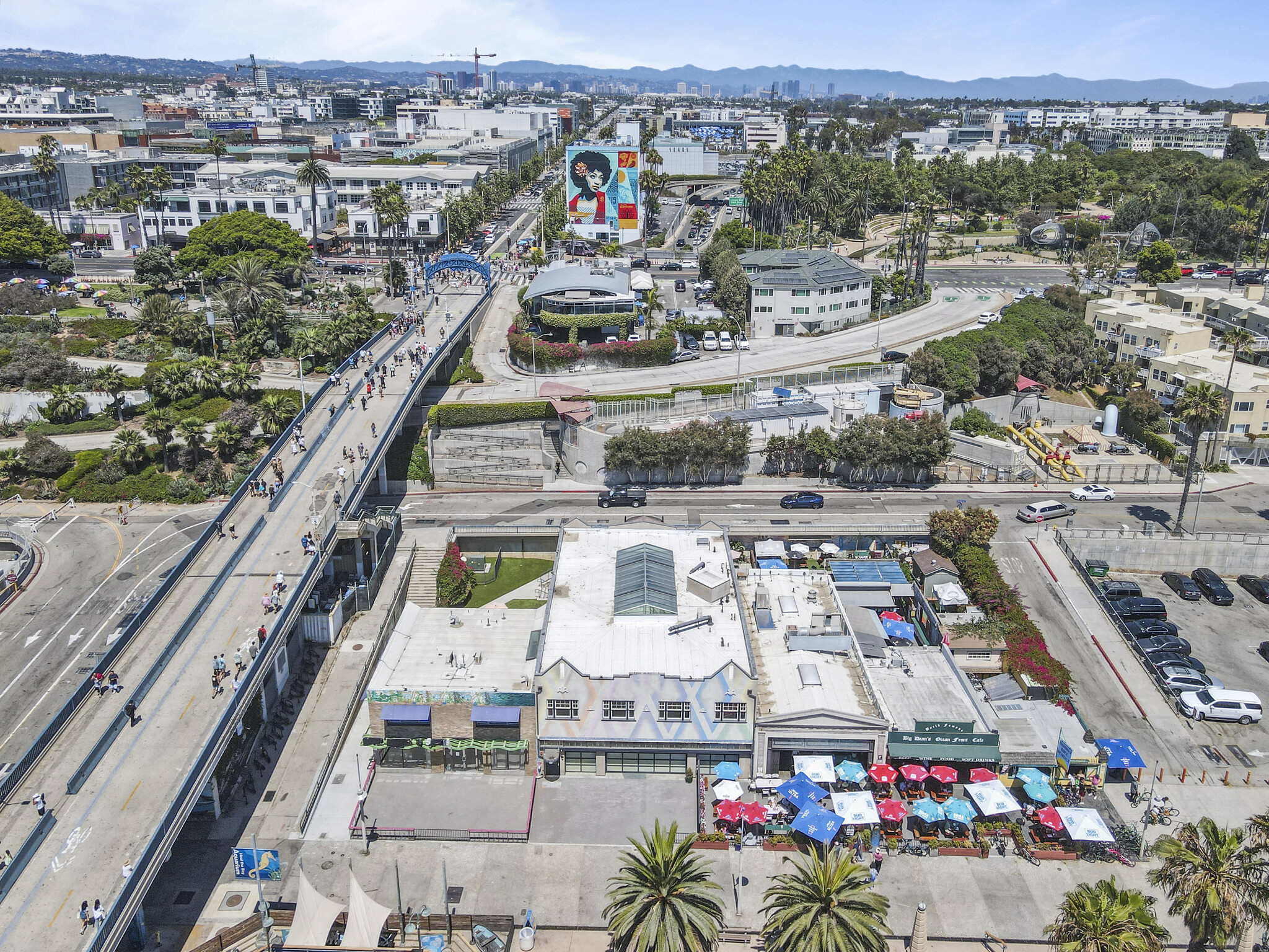 1605 Ocean Front Walk, Santa Monica, CA for lease Building Photo- Image 1 of 87