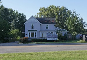 942 E State St, Geneva IL - Loft