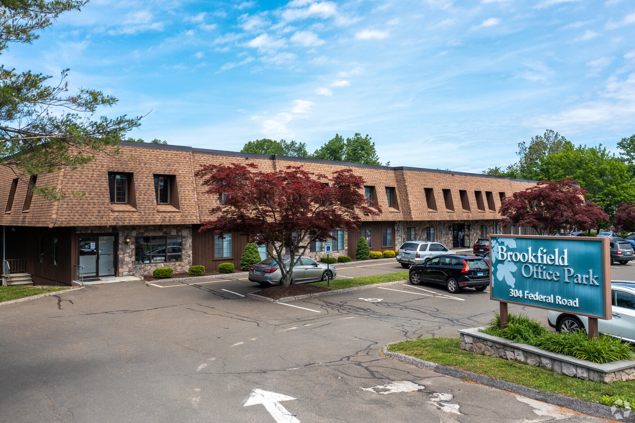 304 Federal Rd, Brookfield, CT 06804 Office for Lease