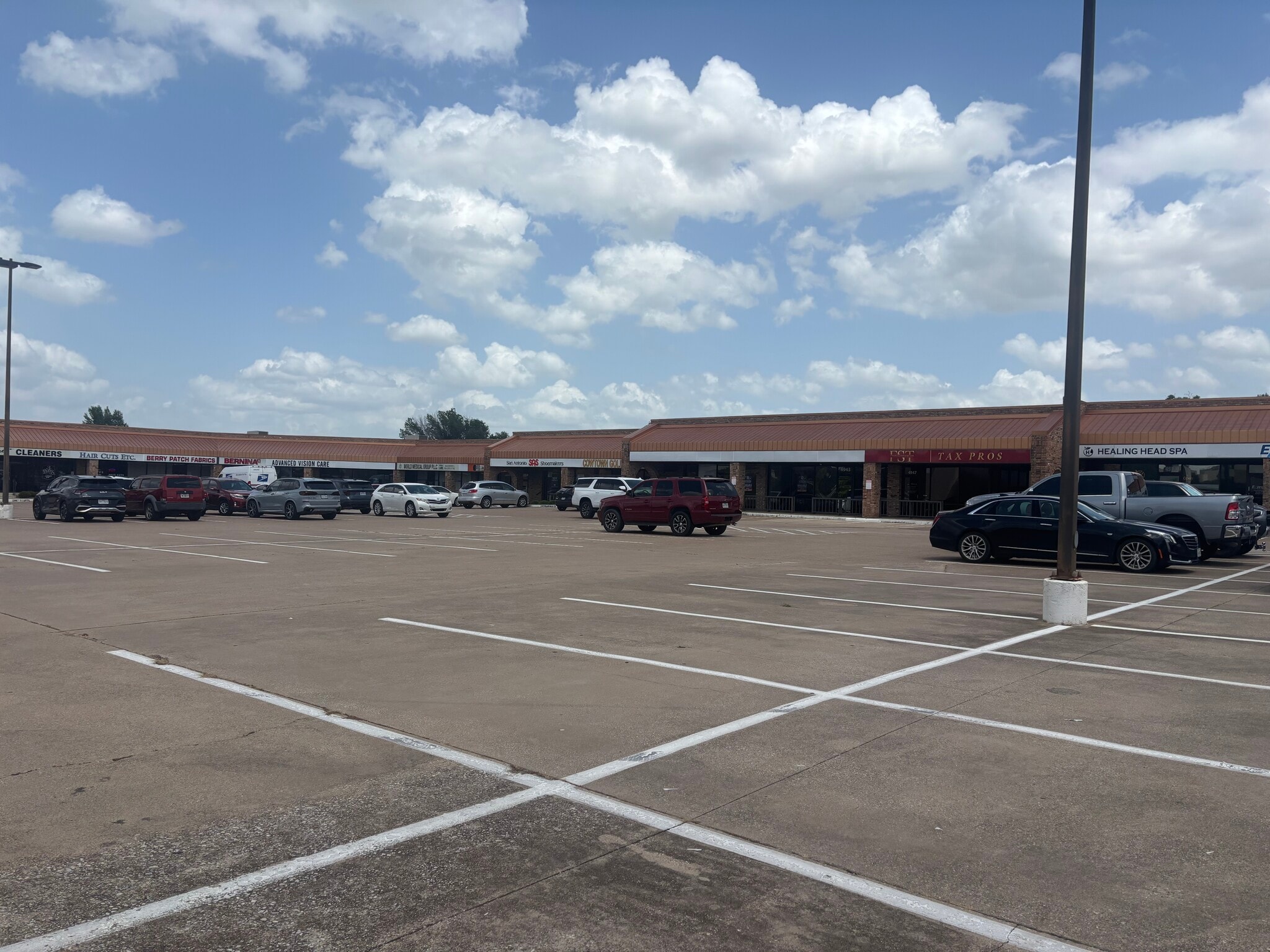 4901-4999 S Hulen St, Fort Worth, TX for lease Building Photo- Image 1 of 8