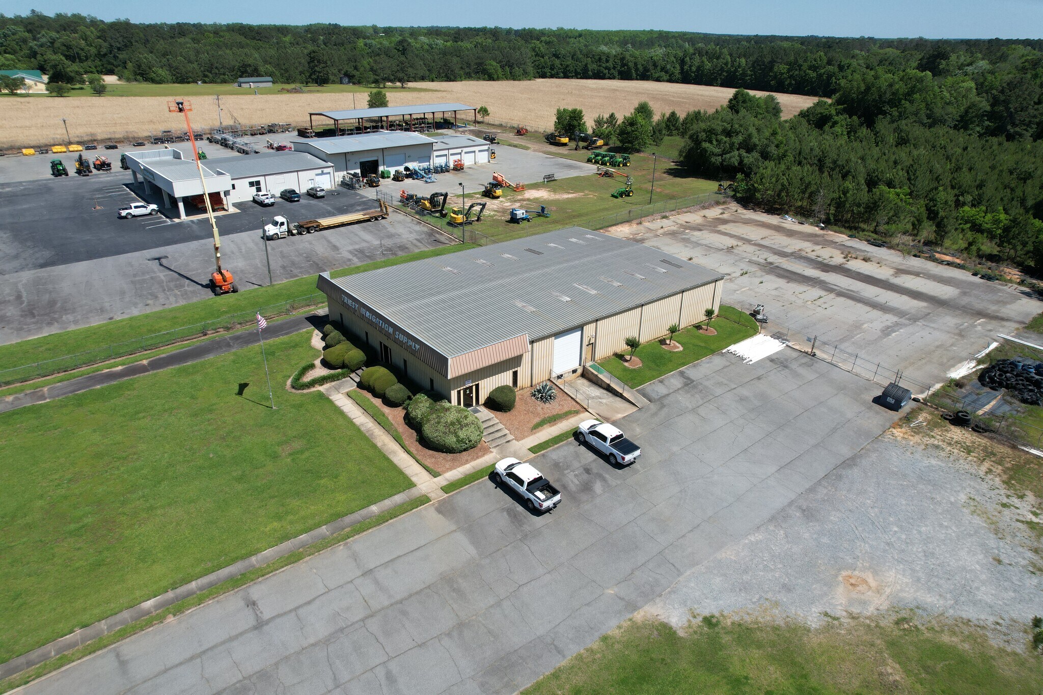 8568 Us Highway 84, Quitman, GA 31643 Light Industrial w/ outside