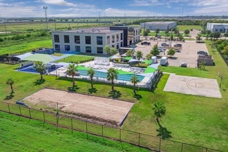 9251 Park South Vw, Houston, TX for lease Aerial- Image 2 of 15