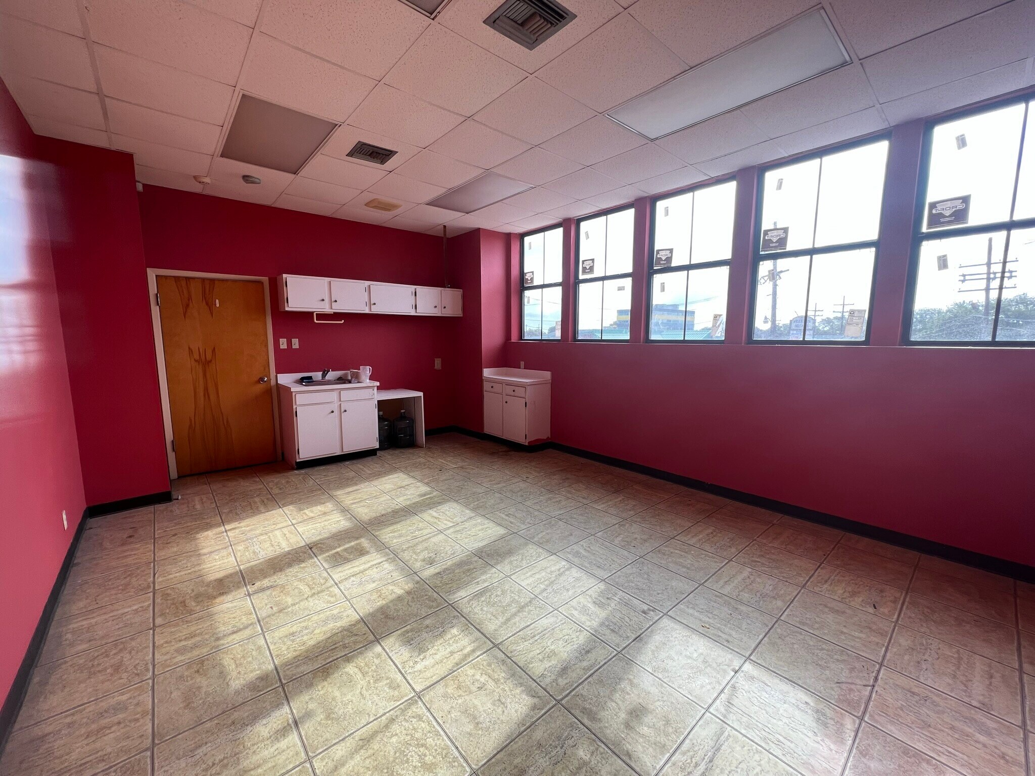 1401 E Judge Perez, Chalmette, LA 70043 Office for Lease