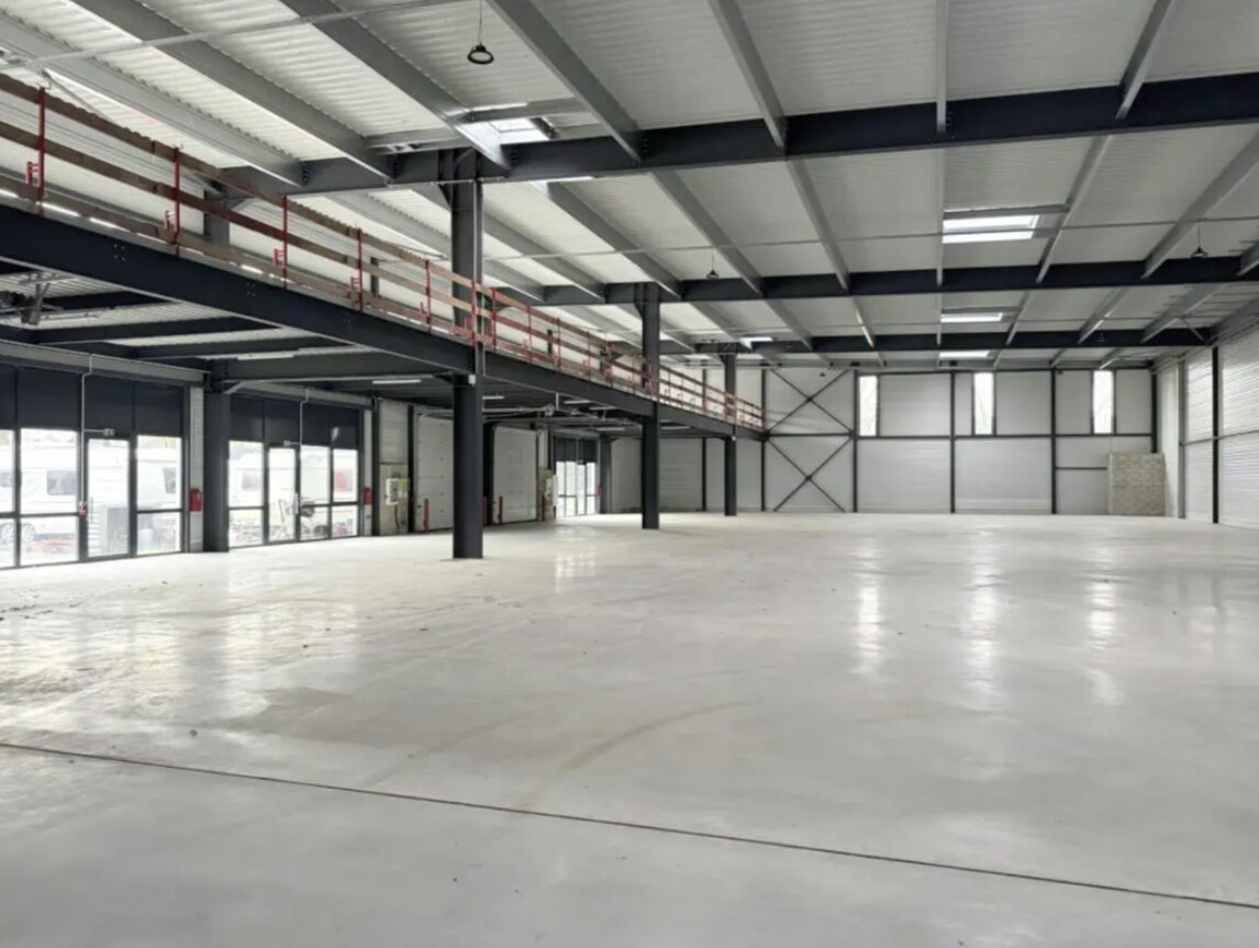 Avenue Du Gros Chene, Éragny for lease Interior Photo- Image 1 of 12