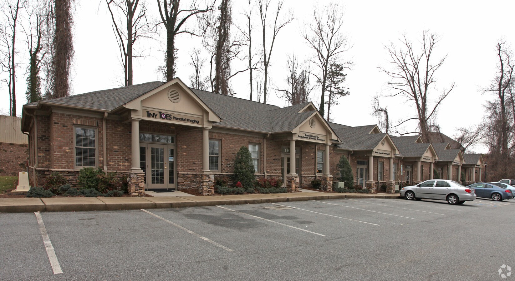 2012 New Garden Rd, Greensboro, NC 27410