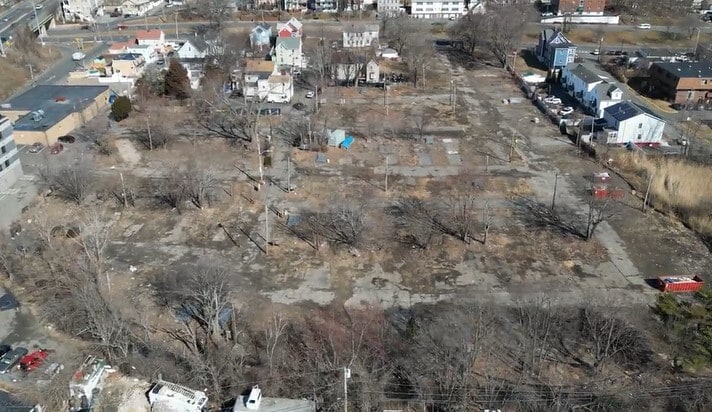 418 Revere Beach Pky, Revere, MA for lease - Building Photo - Image 2 of 4