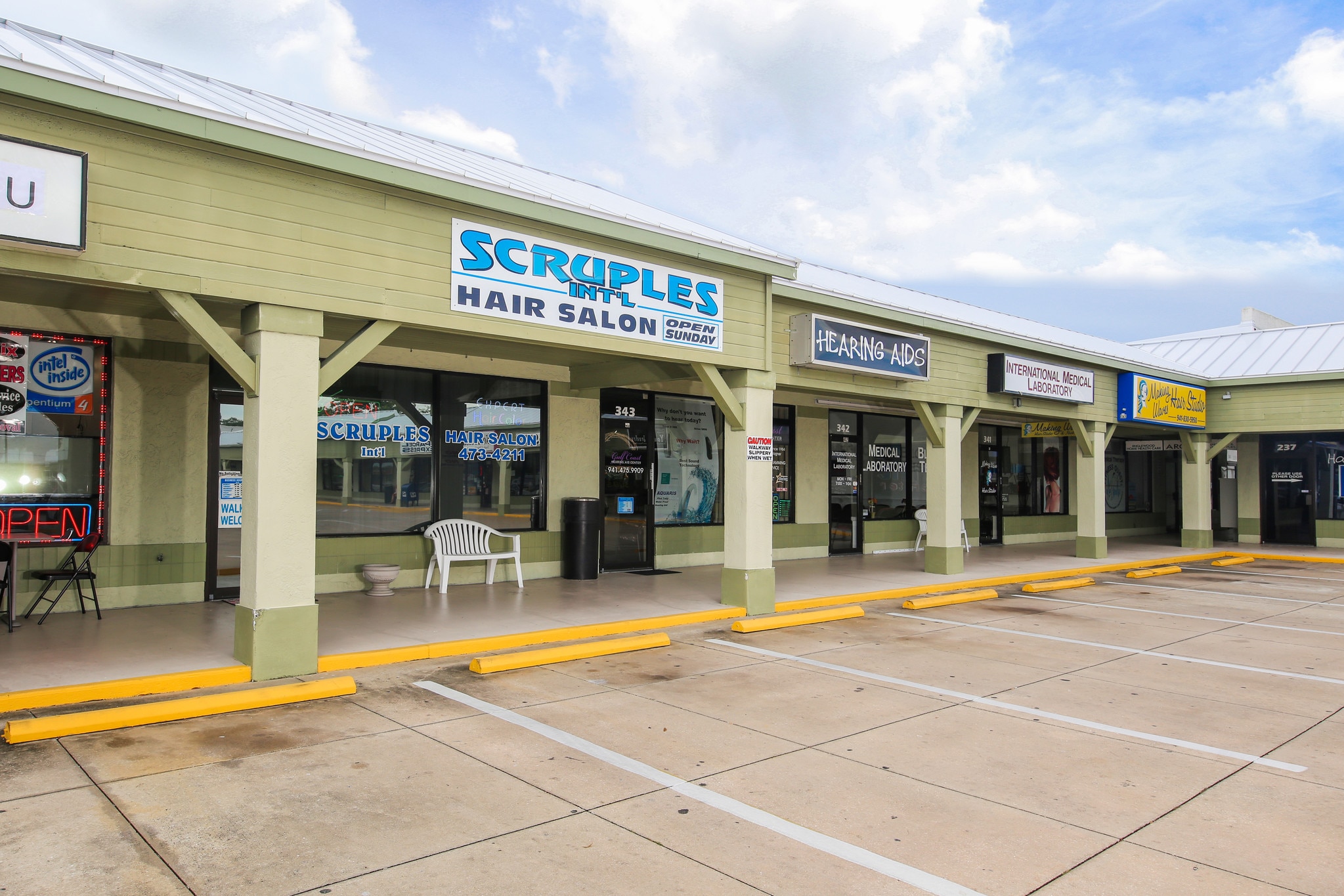 2828 S McCall Rd, Englewood, FL 34224 Tiffany Square