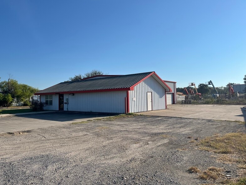 1539 East Ln, Beaumont, TX for sale - Building Photo - Image 3 of 5