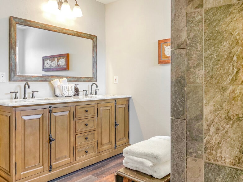 38780 Longmere Way, Soldotna, AK for sale - Interior Photo - Image 3 of 13