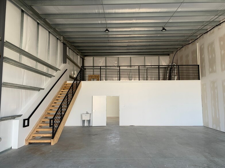 18101 Cypress Rosehill Rd, Cypress, TX for lease - Interior Photo - Image 2 of 18