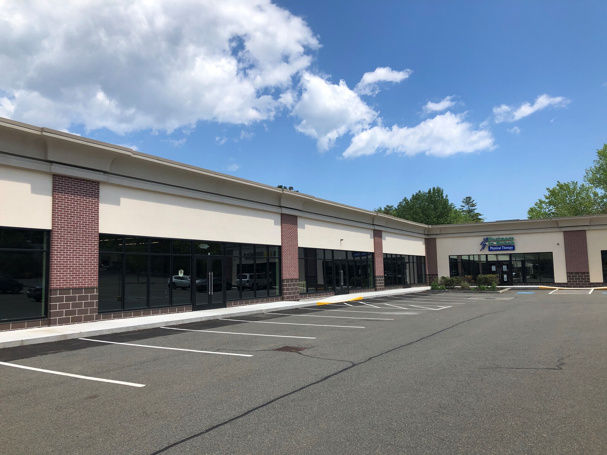 880 Broadway, Saugus, MA 01906 880 Broadway, Route 1 North