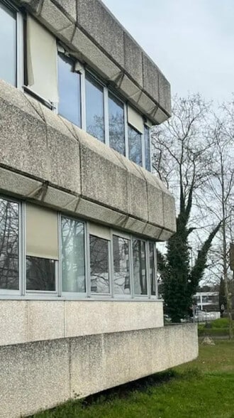 Office in Bruges for lease - Building Photo - Image 1 of 4